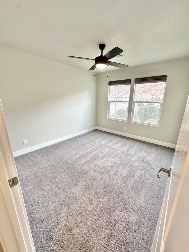 Building Photo - Beautiful Red Waters Home