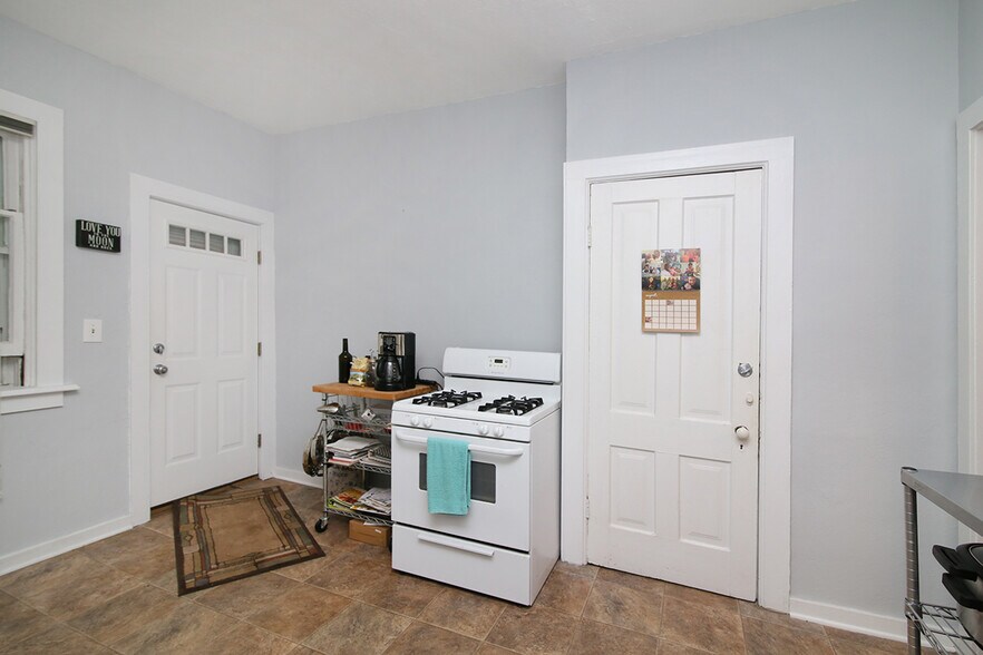 Building Photo - 721 Kellogg St SE