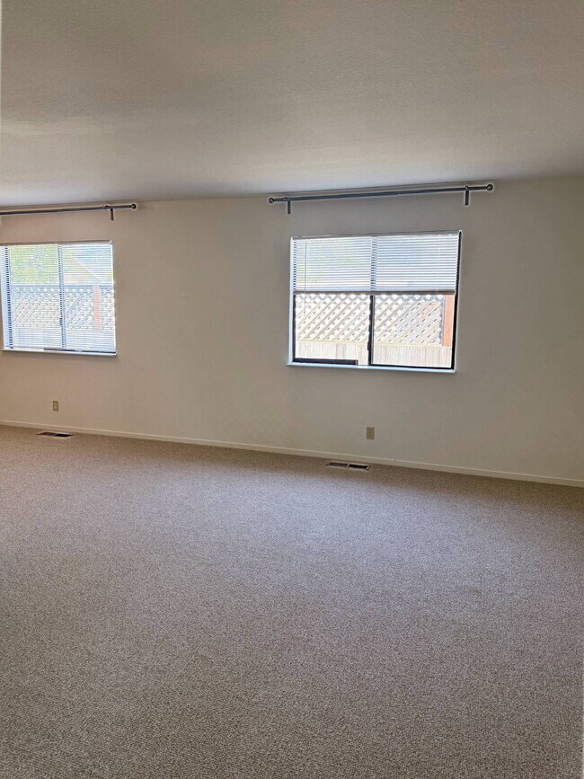 Building Photo - 2BD/2BA Single-Level Home Near Sonoma Plaza | Available Now.