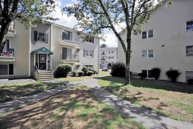 Building Photo - 1261 Church St