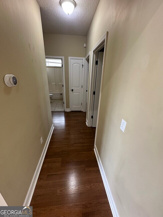 Building Photo - 101 Waters Edge Dr