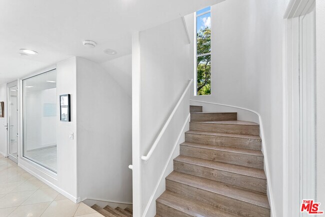 Building Photo - 30112 Cuthbert Rd