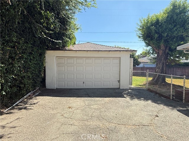 Building Photo - 1016 Montecito Dr