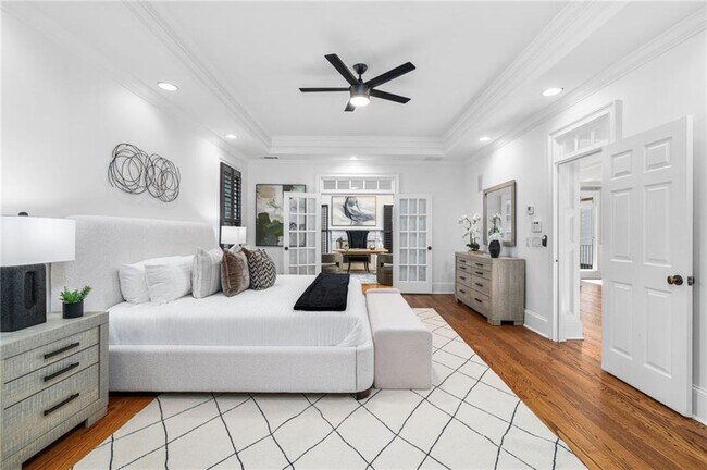 Building Photo - 4715 Westfield Dr NE