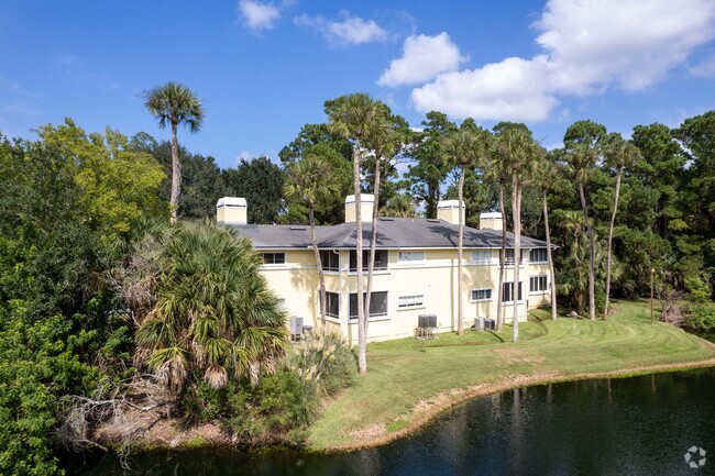 Building Photo - The Villas at Marsh Landing