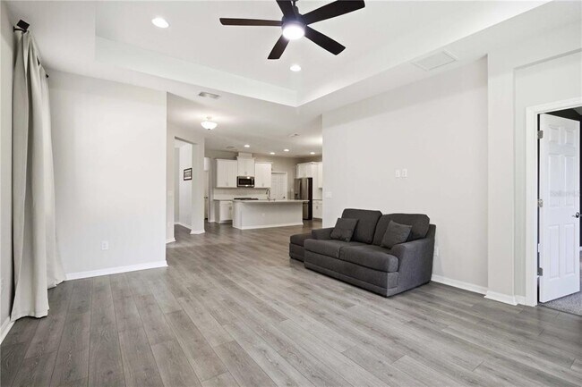 Building Photo - 5918 Fiore Dr