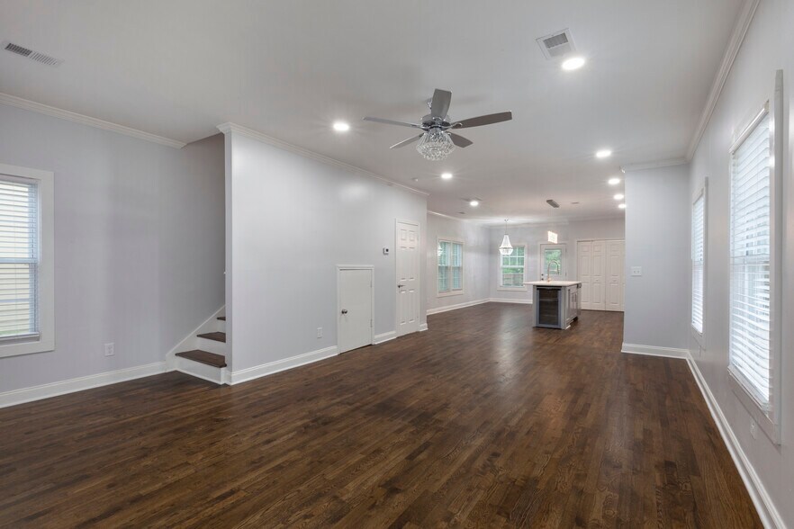 Building Photo - 864 Mildred Pl NW