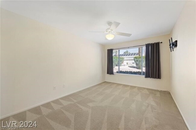 Building Photo - 3425 E Russell Rd