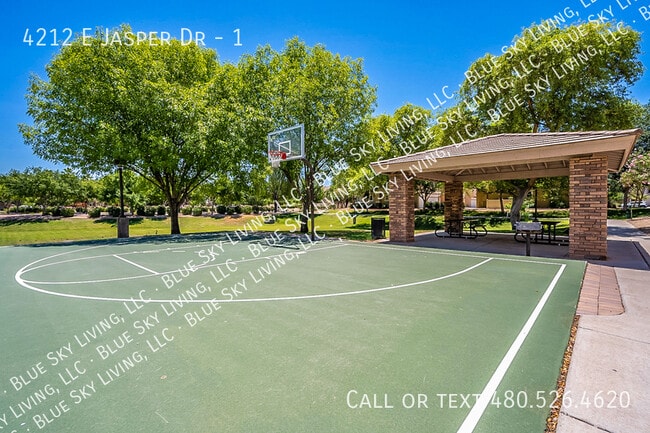 Building Photo - 4212 E Jasper Dr