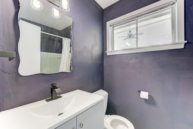 Building Photo - 8623 Norton Dr