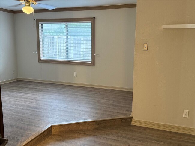 Building Photo - 15745 Covewood Cir