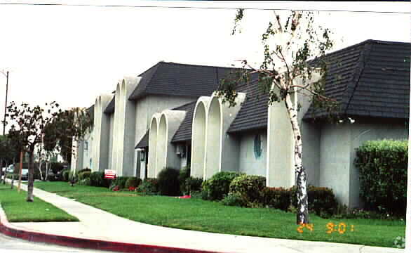 Building Photo - 130 W Winston Rd