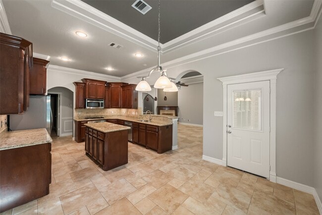 Building Photo - 1019 Monarch Oak Dr