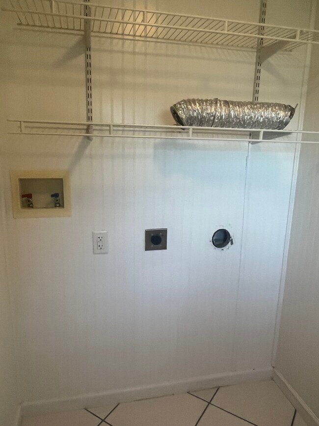 Washer/Dryer Hookups - 107 Morgan Run Rd