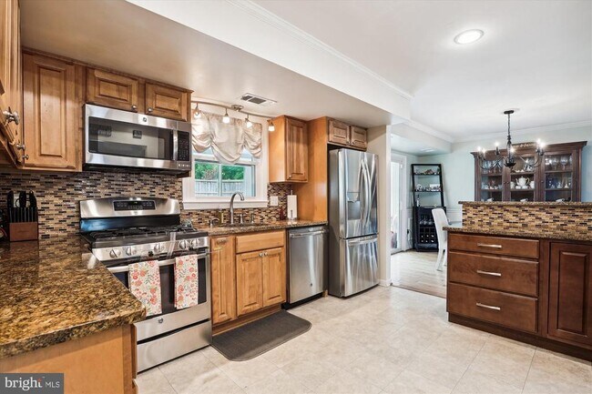 Building Photo - 4555 Lantern Pl