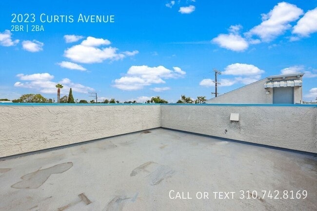 Building Photo - 2023 Curtis Ave