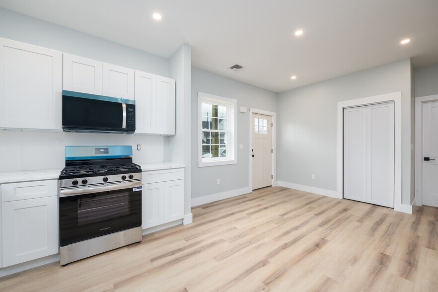 Building Photo - 18 Georgia Ave