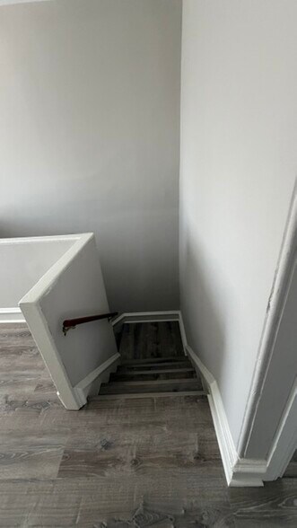 Building Photo - 1421 Lincoln Ave