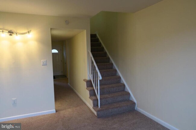 Building Photo - 3514 Cranmer Mews