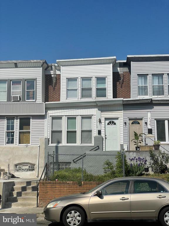 Primary Photo - 5748 N 7th St