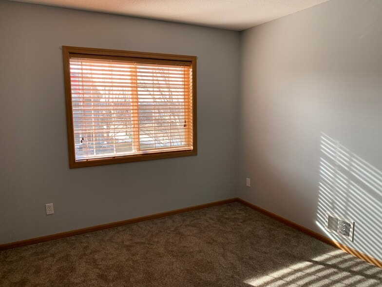 Bedroom 3 - 435 Cedar Pl