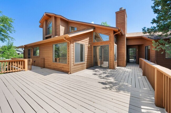 Building Photo - Beautiful 3 Bedroom Home in Forest Trails!