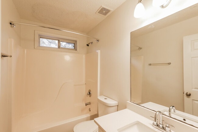 Building Photo - 173 Revolutionary Dr