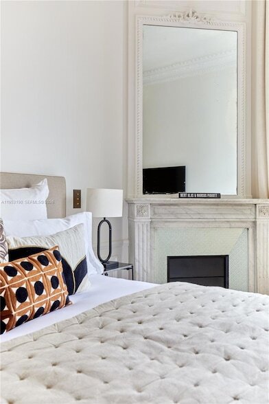 Building Photo - 11 Rue St