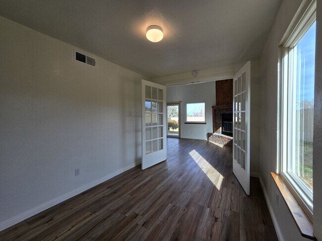 Building Photo - 2984 Corte Ojo De Agua