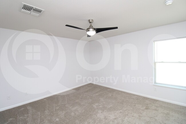 Building Photo - 286 E Bobcat Pl