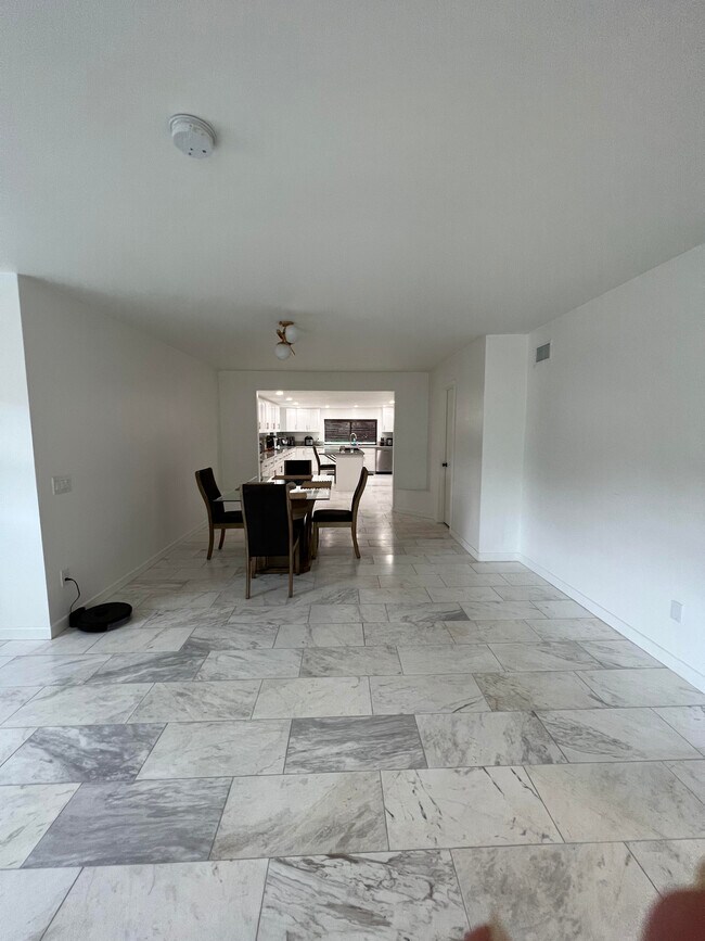 Building Photo - 11449 Almazon St