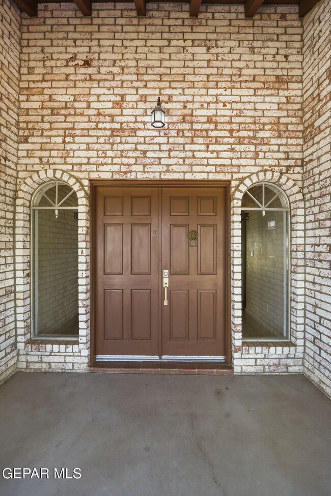 Building Photo - 3329 Old Spanish Trail
