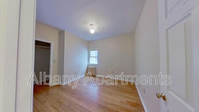 Building Photo - 71 S Allen St