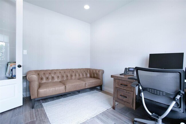 Building Photo - 3207 Sweet Audrey Ln