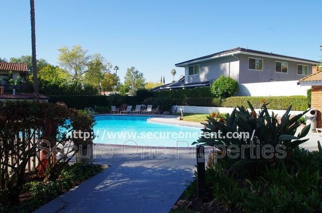 Building Photo - 31555 Lindero Canyon Rd