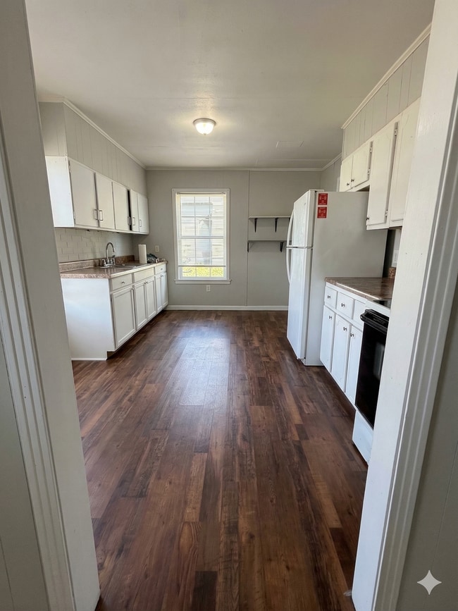 Building Photo - 00746