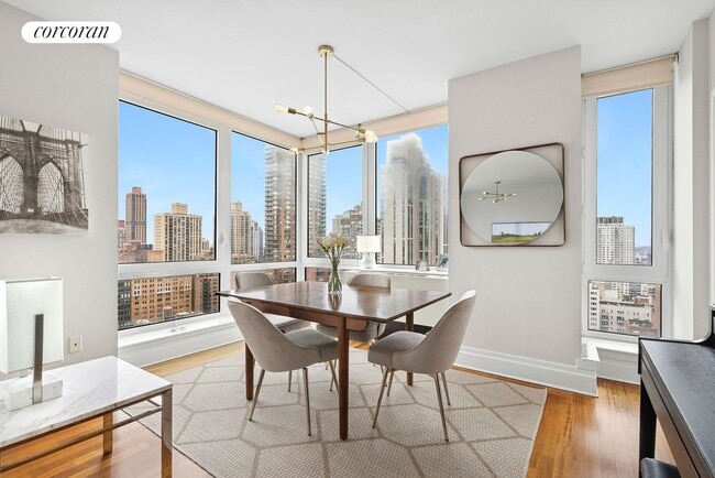 Building Photo - 300 E 77th St