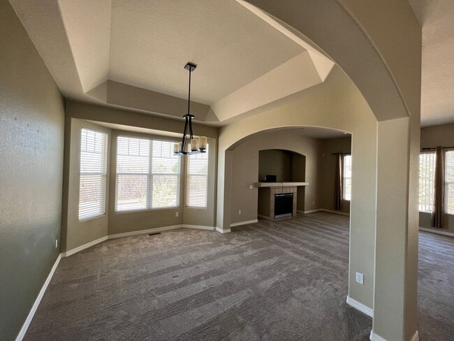 Building Photo - Pine Creek 5bd Home on Corner Lot 6 month ...
