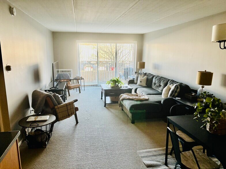 Building Photo - 5125 Blodgett Ave