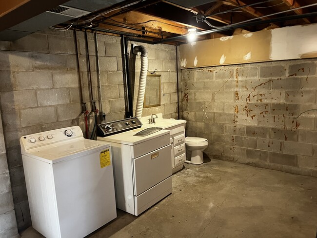 Laundry room - 13809 Greenfield Rd