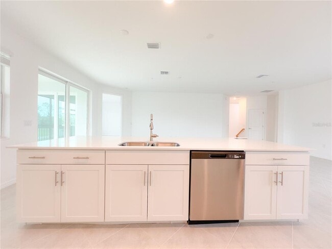 Building Photo - 14632 Sycamore Ct