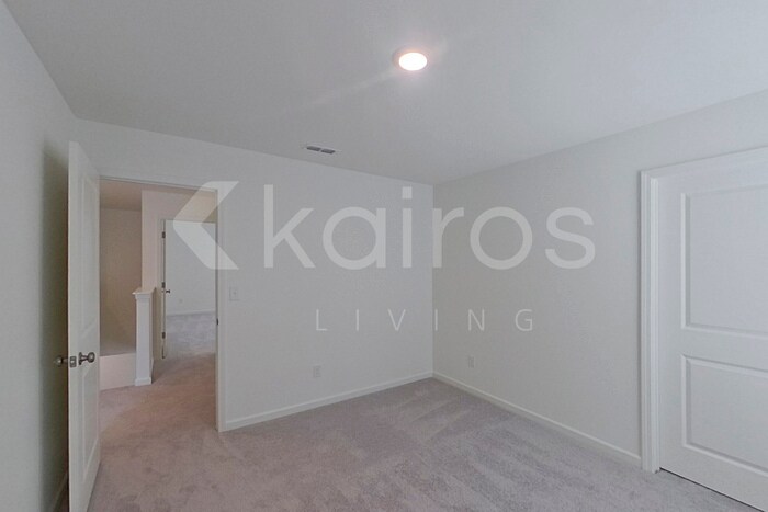 Building Photo - 112 Flat Rock Ml Trl