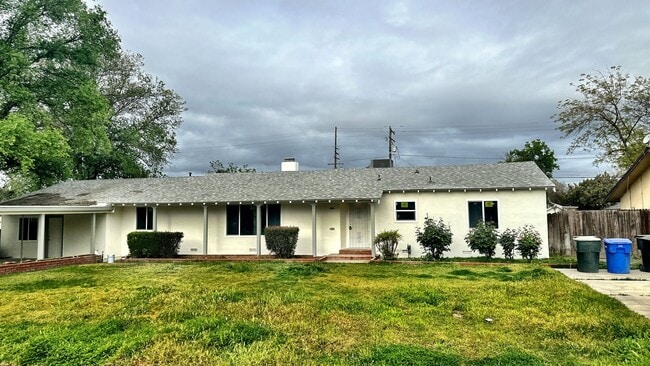 Building Photo - 1724 McKinley Ave