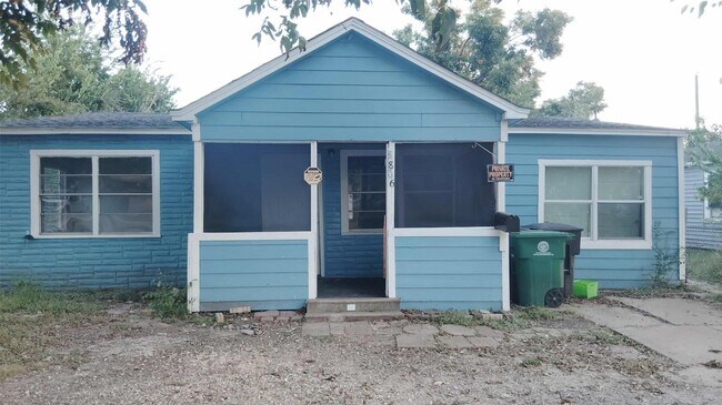 Primary Photo - 4806 Airport Blvd