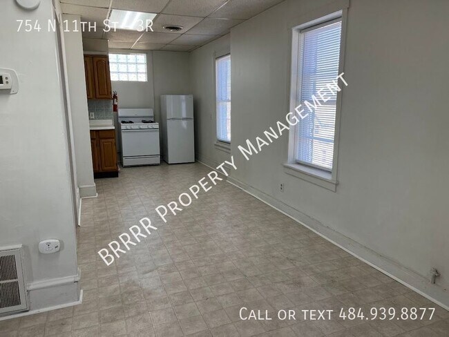 Building Photo - 754 N 11th St