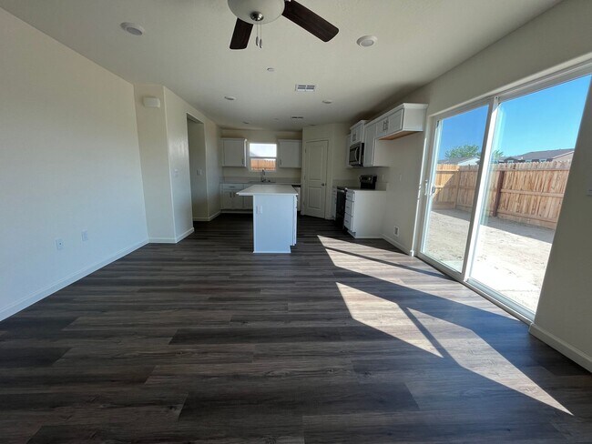 Building Photo - Beautiful brand NEW home for rent in Tulare, Ca