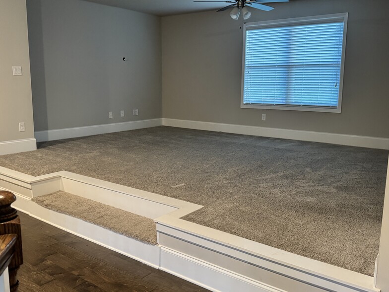 Building Photo - 4140 Gold Hill Ln