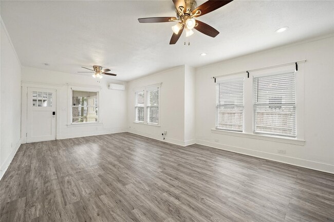 Building Photo - 1109 Gargan St