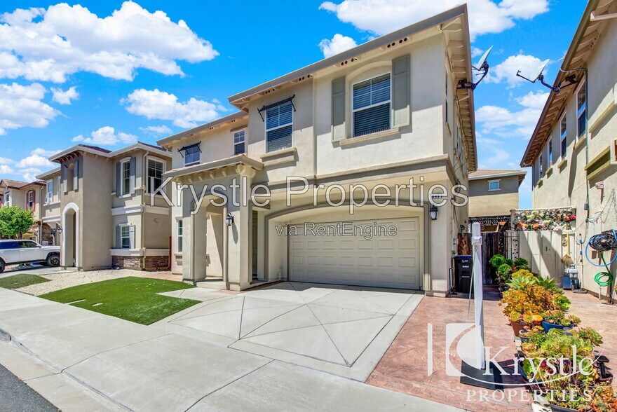 Building Photo - 1649 Roma Dr