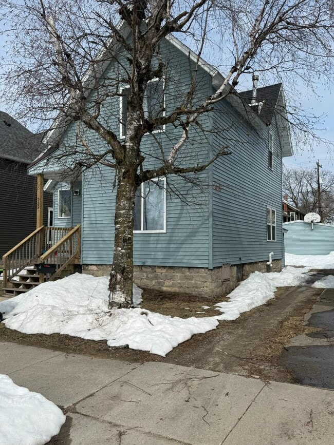 Building Photo - 332 2nd St